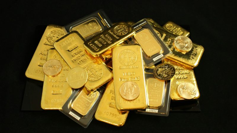 El oro y la plata marcan récords históricos mientras las bolsas europeas retroceden